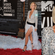 Illustration for article titled Celebs Were All Sparkles, Grills and Thighs on the VMAs Red Carpet